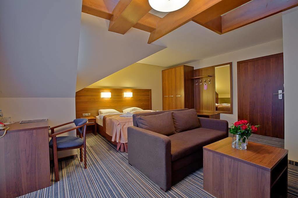 Hotel Willa Pod Skocznia Закопане Екстер'єр фото
